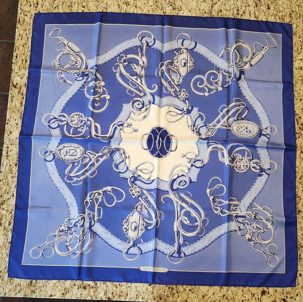 Blue and White Patterned Scarf